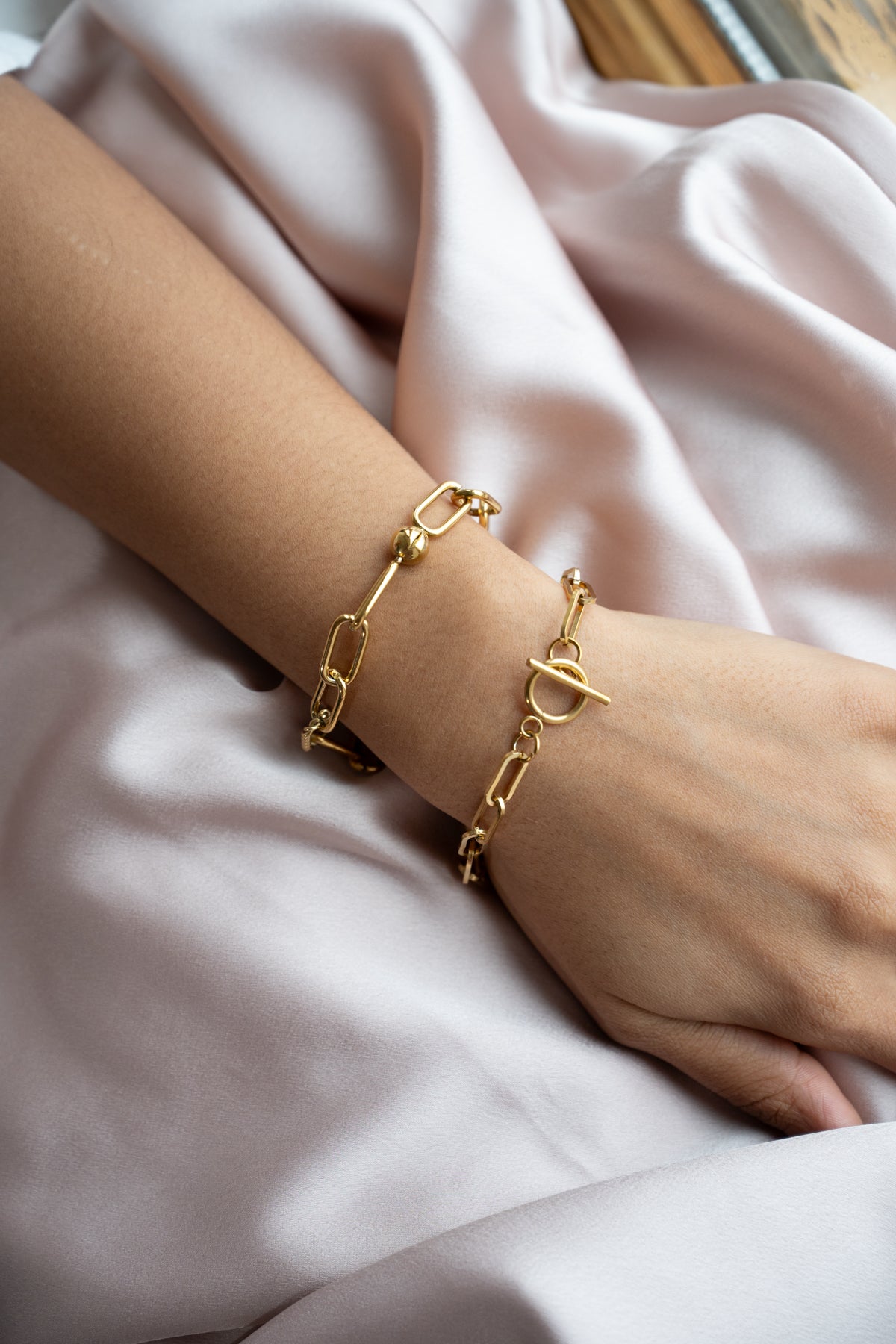 Gold Chunky Chain Bracelet with Fold Clasp