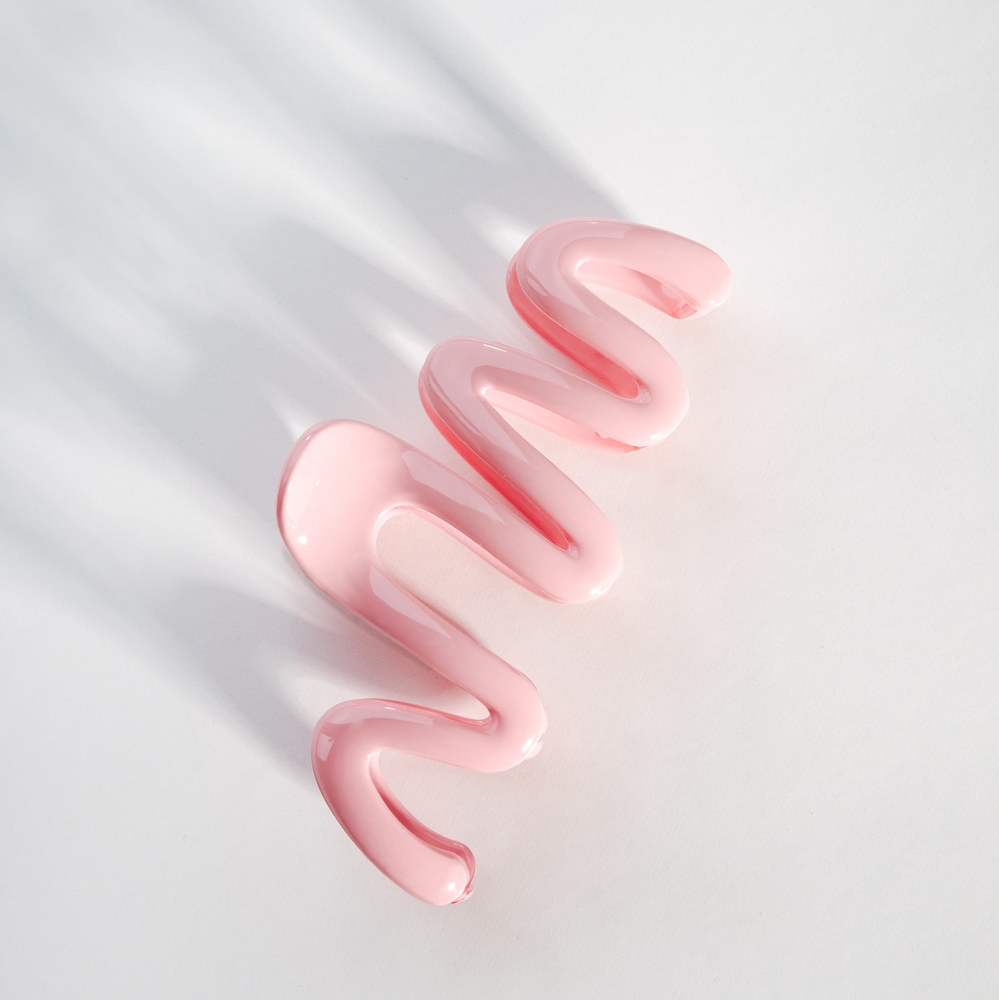 Close up view of Pink Zigzag Wavy Claw Hair Clip