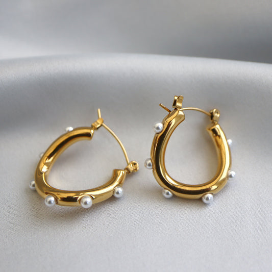 Non Tarnish Twisted Hoop Earrings With Inlaid Pearls