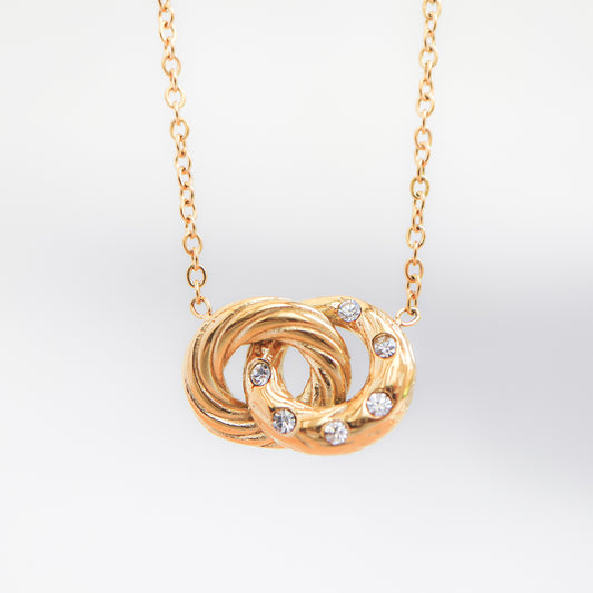 Non Tarnish Linked Rings Textured Diamante Necklace