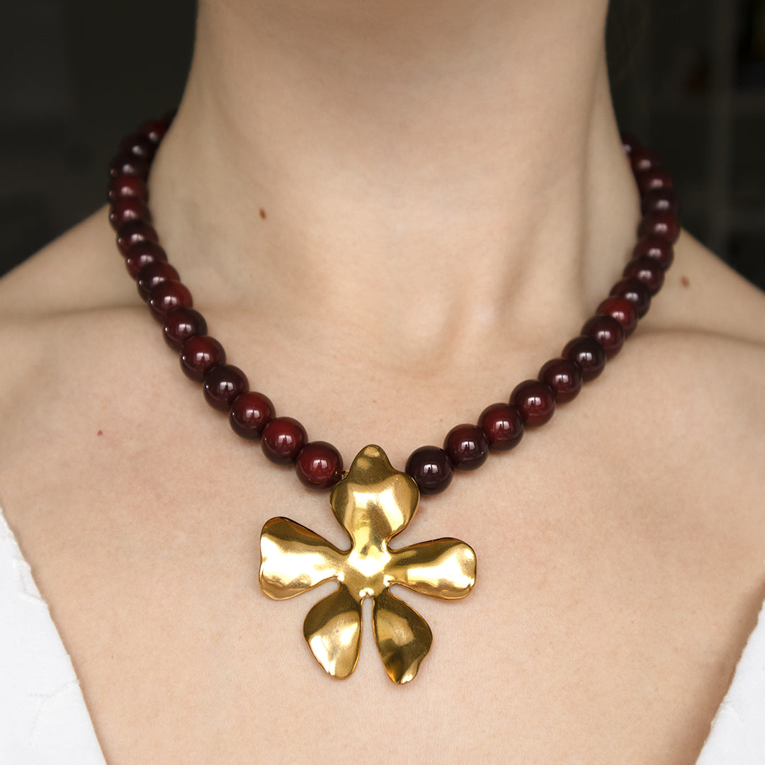 Red Wine Bead and Sculptural Flower Pendant Necklace