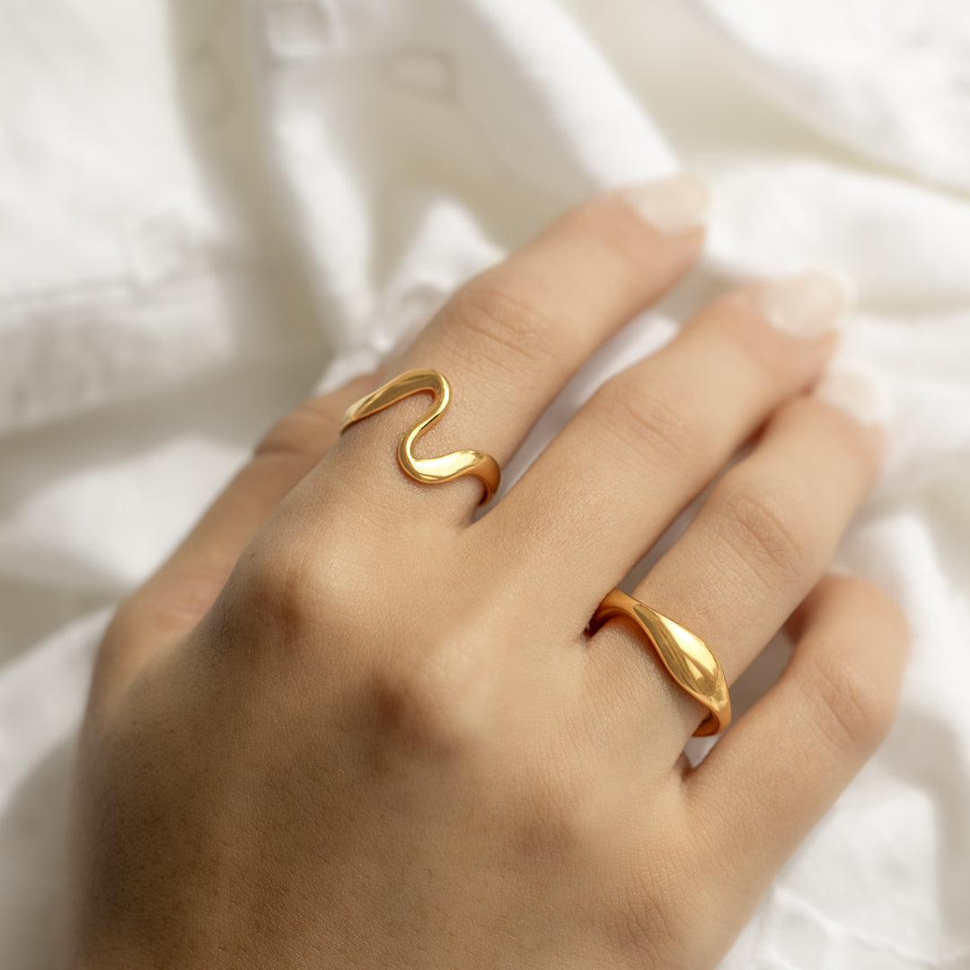 Gold Wave Adjustable Ring