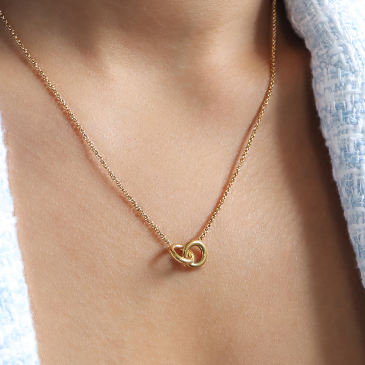 Non Tarnish Linked Rings Infinity Necklace