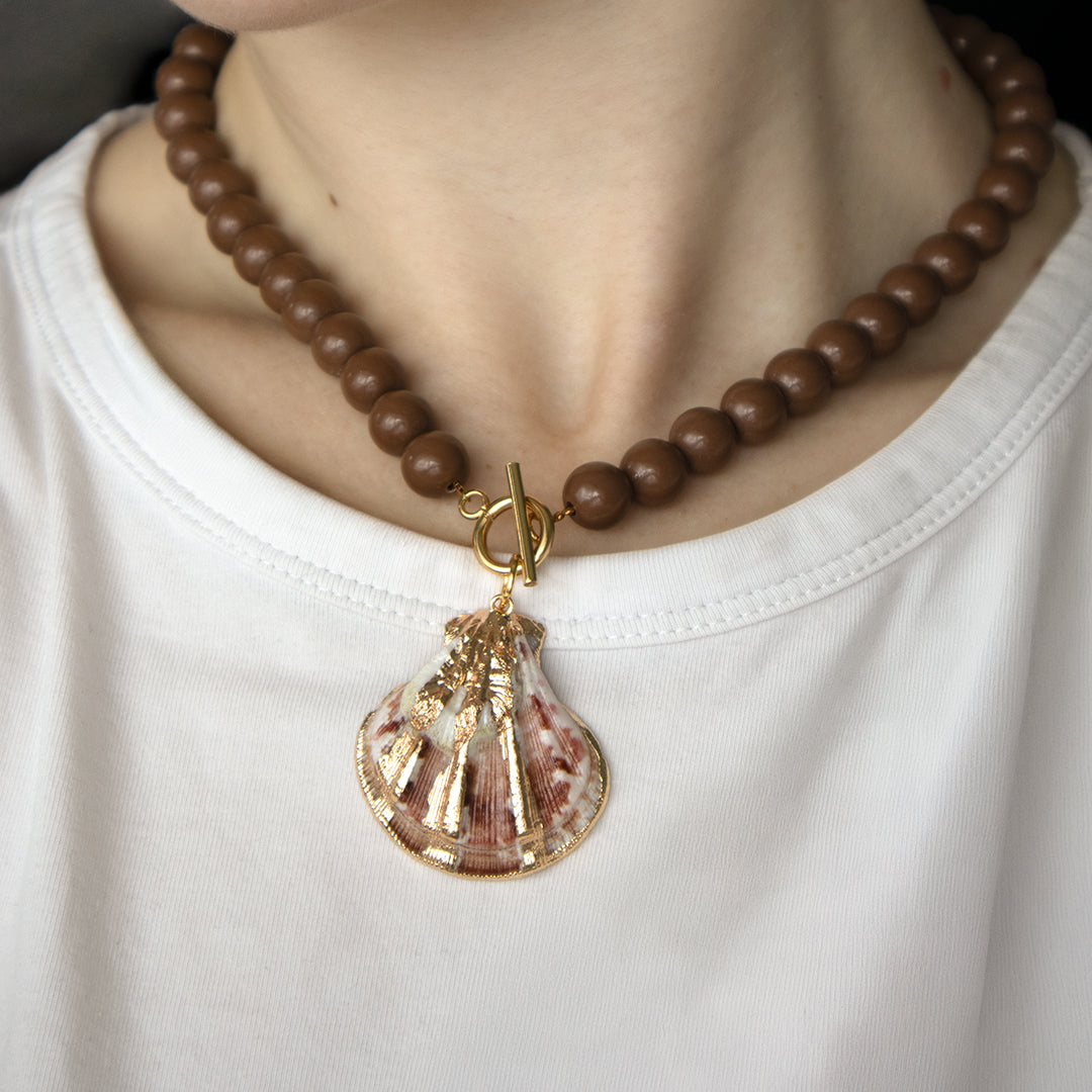 Mocha Shell Pendant Bead Necklace